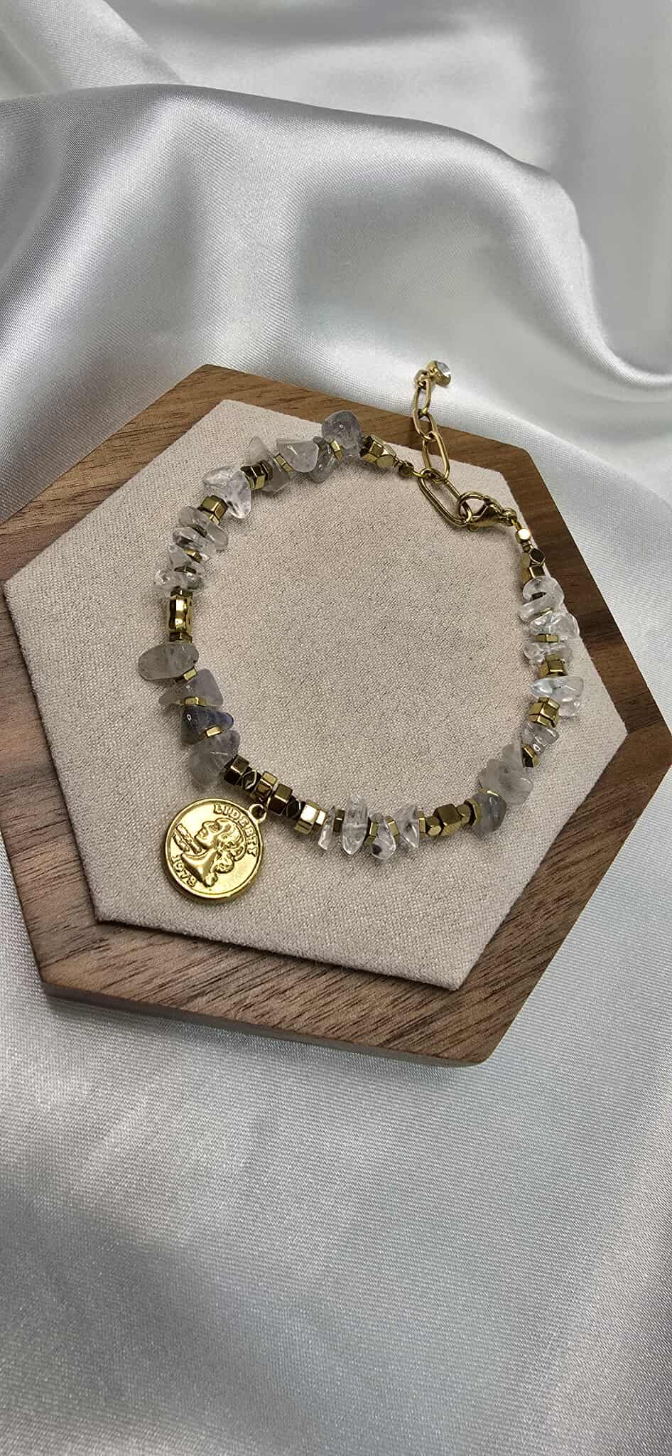 Náramok Labradorite and Hematite Coin Charm