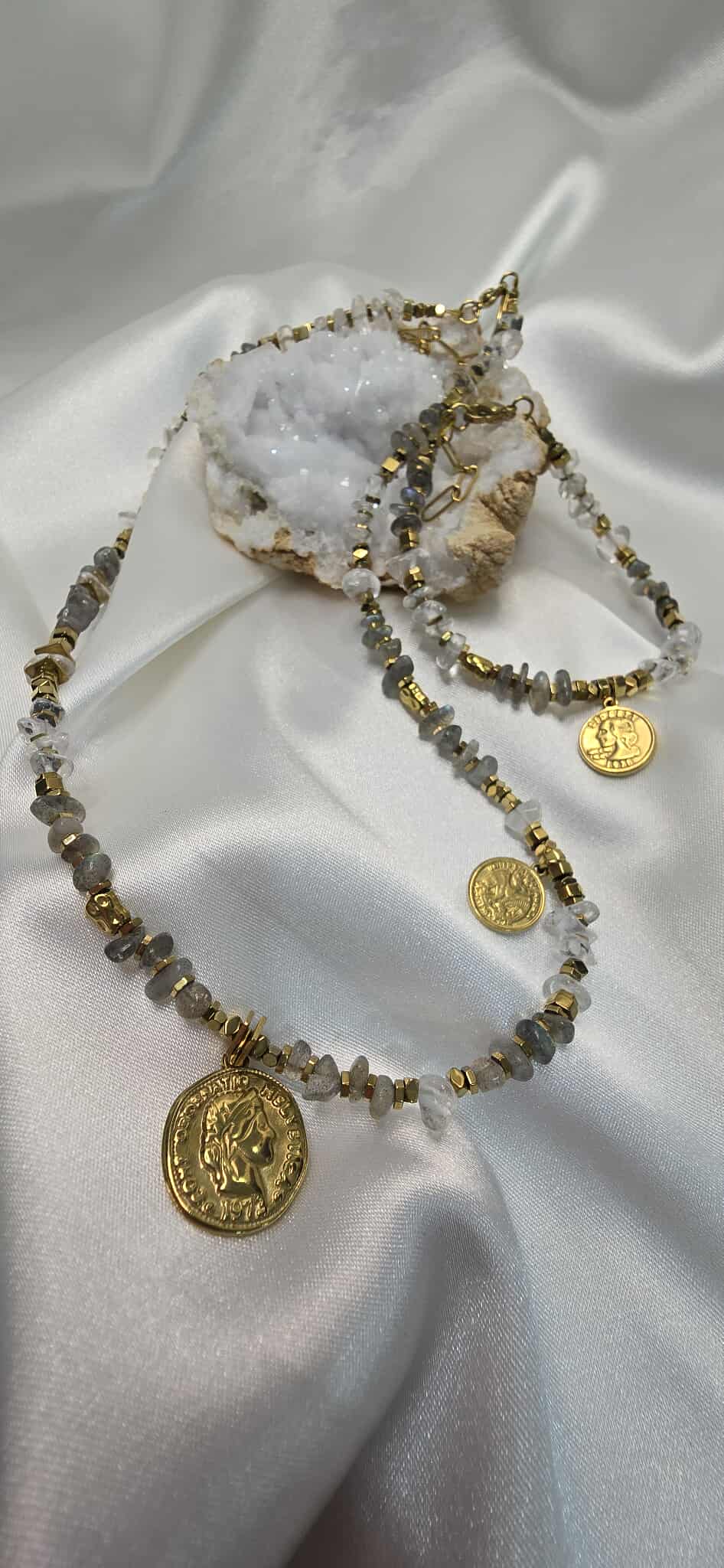 Náhrdelník Labradorite and Hematite Coin