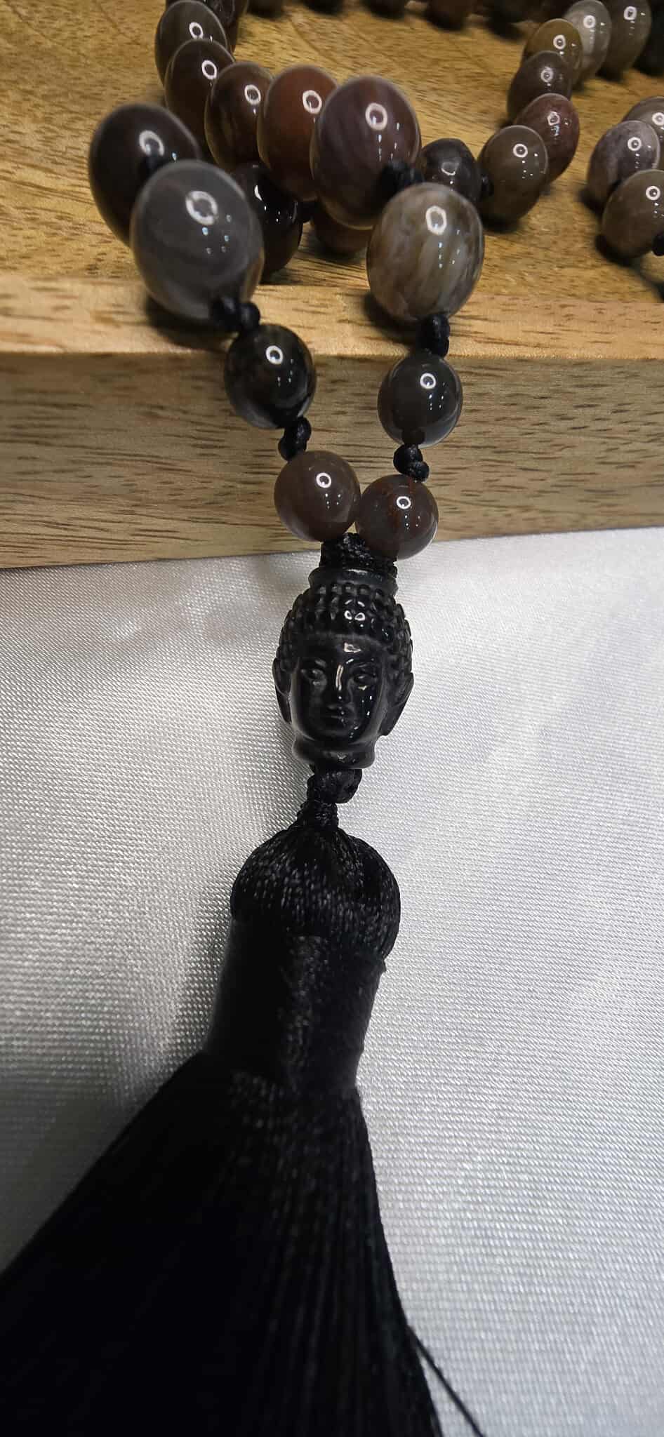 Minerálny náhrdelník Skamenené drevo – Buddha