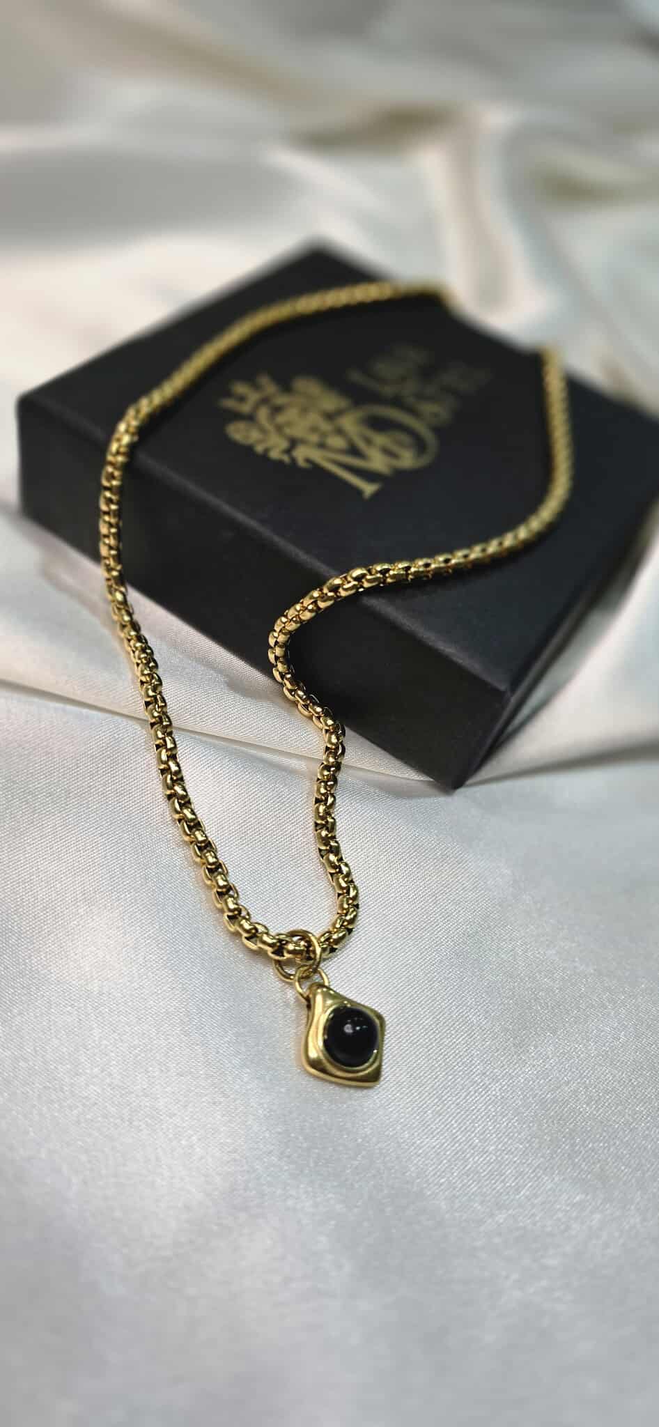 Retiazka so šungitom