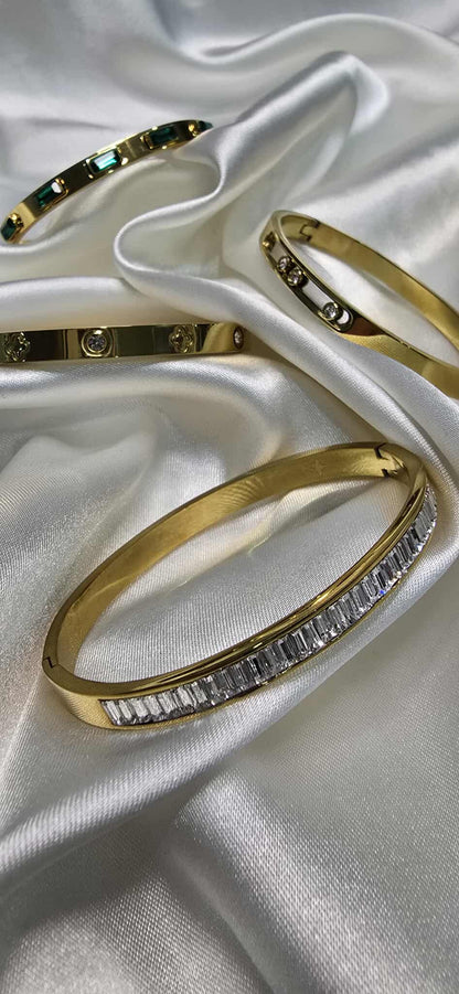 Náramok z nehrdzavejúcej ocele