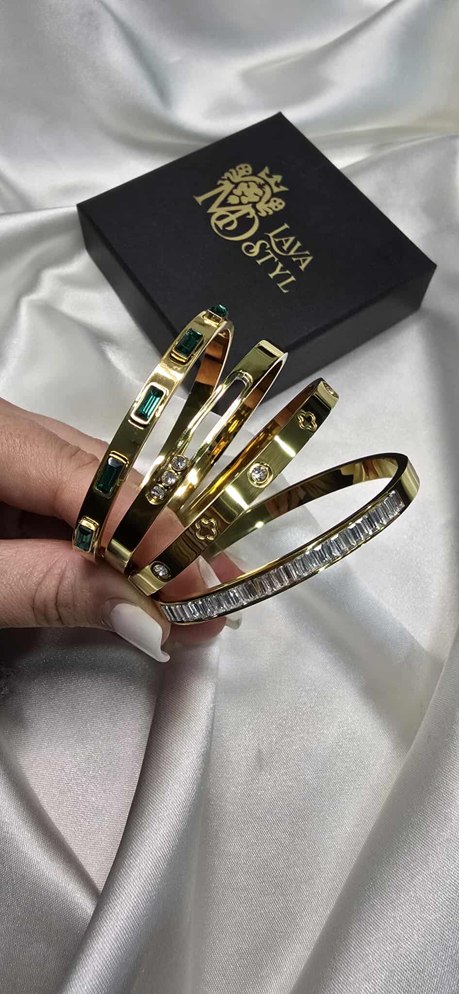 Náramok z nehrdzavejúcej ocele