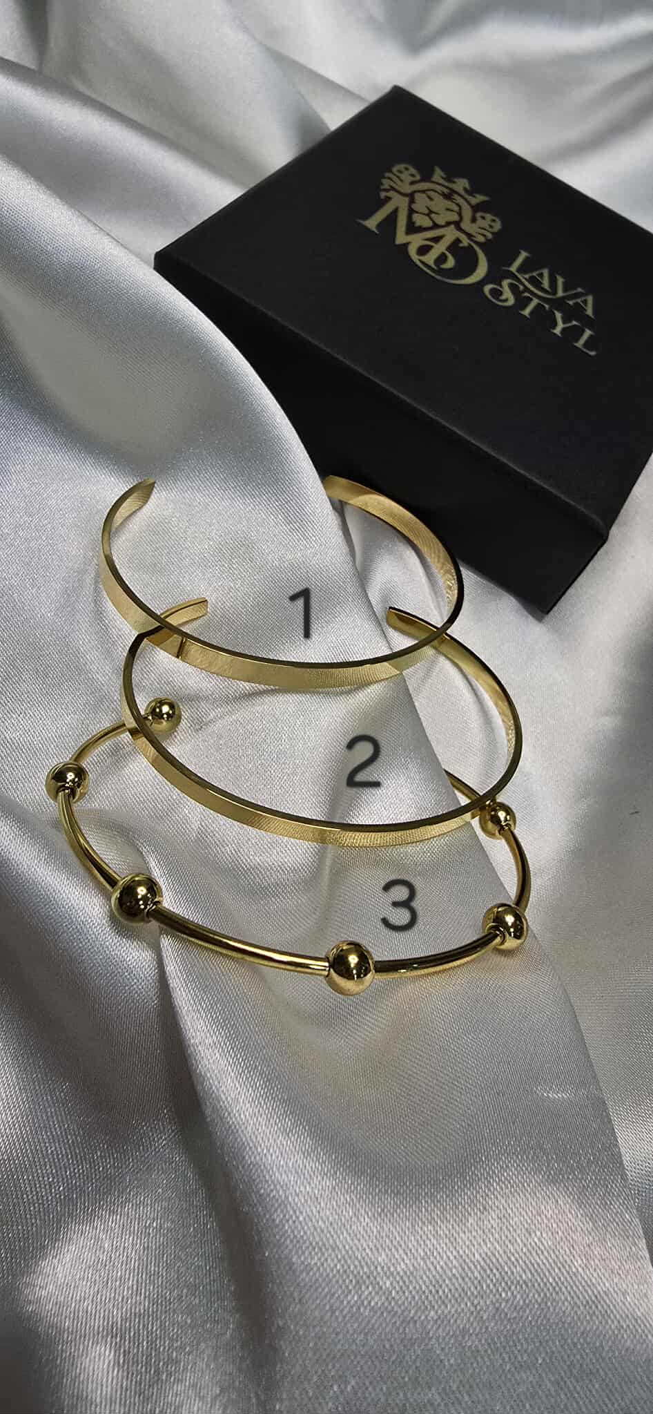 Náramky z nehrdzavejúcej ocele