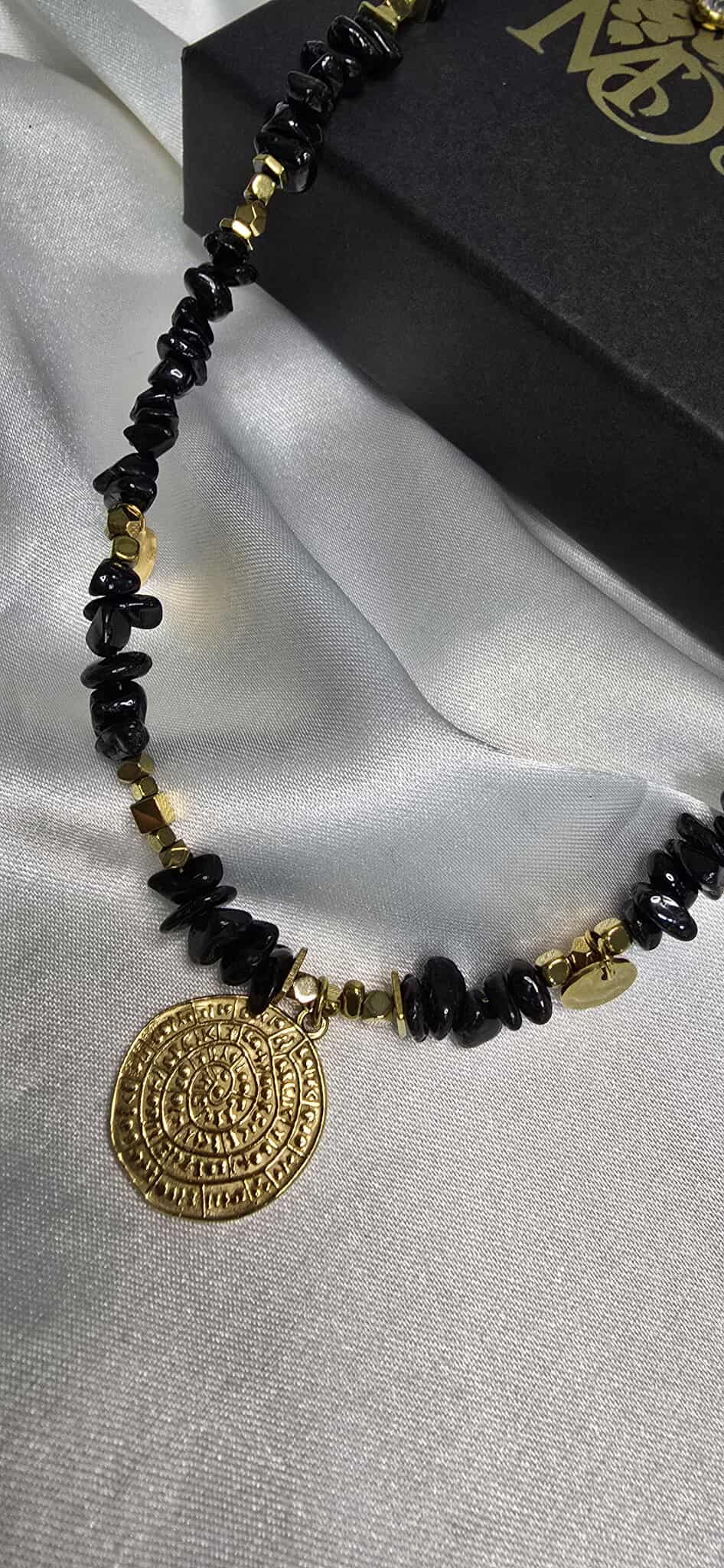 Dámsky minerálny náhrdelník Turmalín – Keltská minca