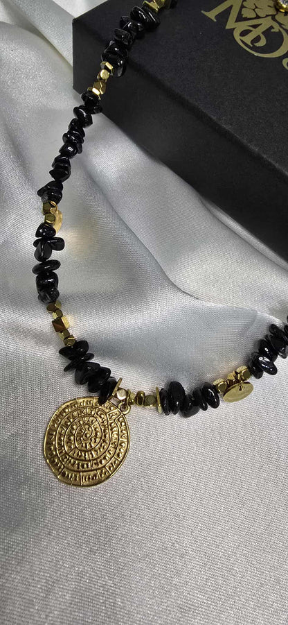 Dámsky minerálny náhrdelník Turmalín – Keltská minca