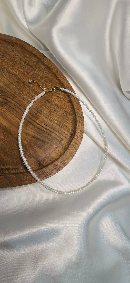 Perlový náhrdelník „Summer Glow“ – Pravé riečne perly (2-3 mm)